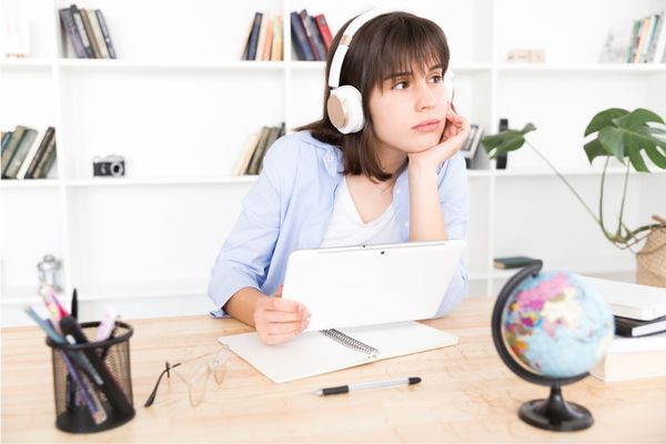 Bằng đại học từ xa có giá trị không? Giải đáp chi tiết 2026