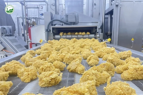 cpv-binh-phuoc-xuat-khau-lo-hang-thit-ga-che-bien-dau-tien-sang-nhat-ban