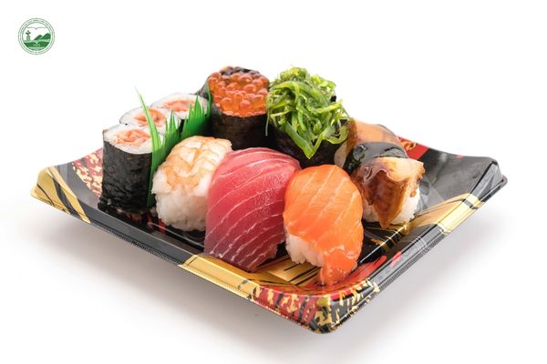 am-thuc-sushi-sashimi-noi-tieng-của-nhat-ban