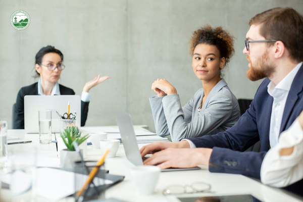 co-hoi-nghe-nghiep-cho-nguoi-theo-hoc-nganh-kinh-doanh-quoc-te