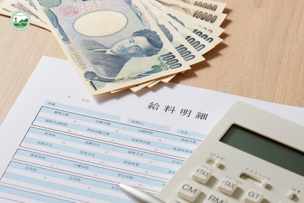 So sánh mức lương trung bình, lương International Sales và xu hướng tăng lương tại Nhật.